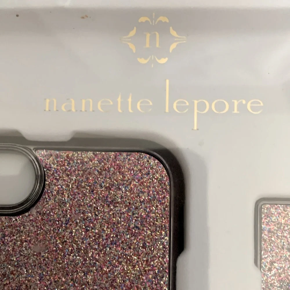 Nanette Lepore Protective Case & Ring Stand